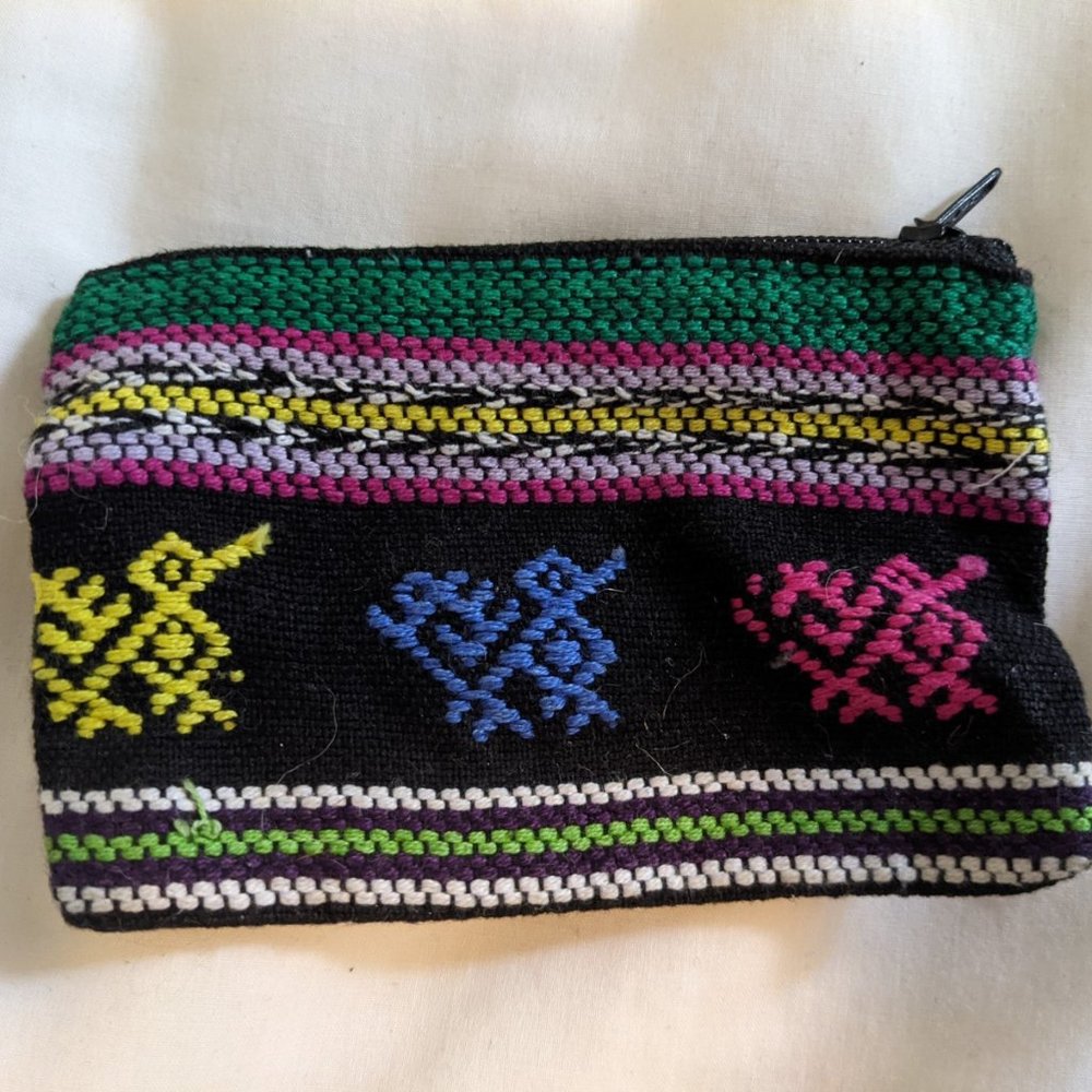 NWOT Woven Coinpurse Wallet